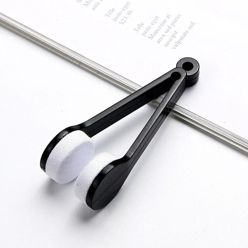 2-in-1 Microfibre Lens Cleaner